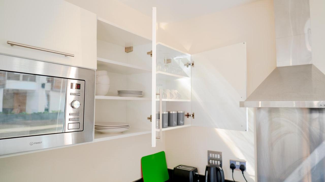 Comfy Spacious Apartment In Canary Wharf London Luaran gambar