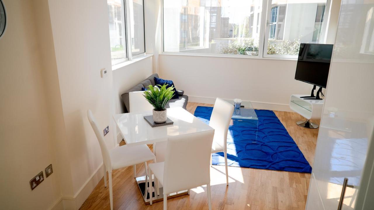 Comfy Spacious Apartment In Canary Wharf London Luaran gambar