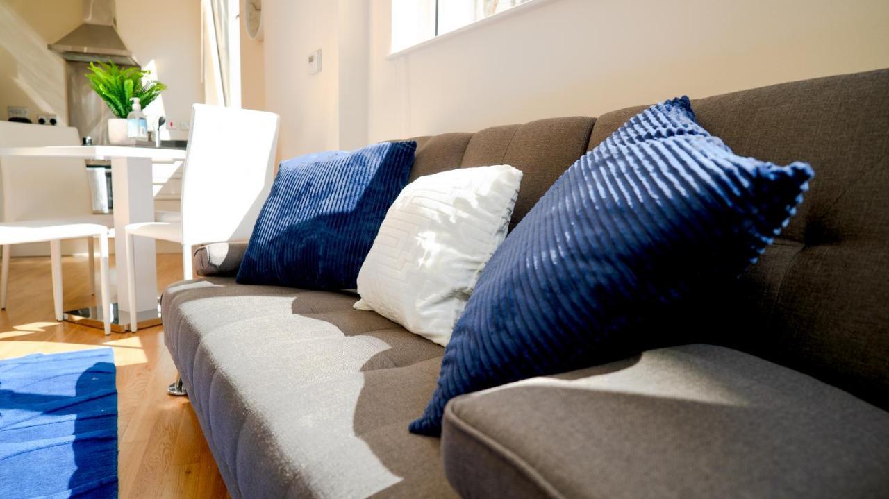 Comfy Spacious Apartment In Canary Wharf London Luaran gambar