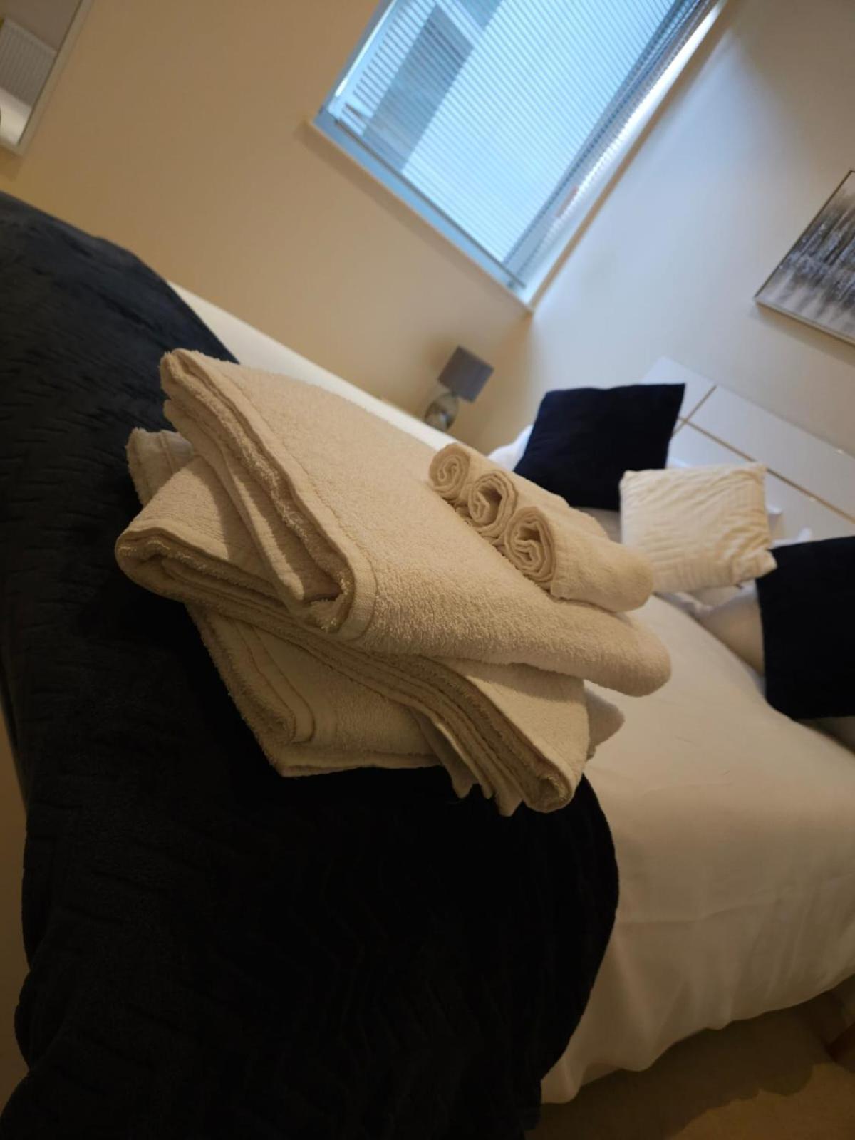 Comfy Spacious Apartment In Canary Wharf London Luaran gambar